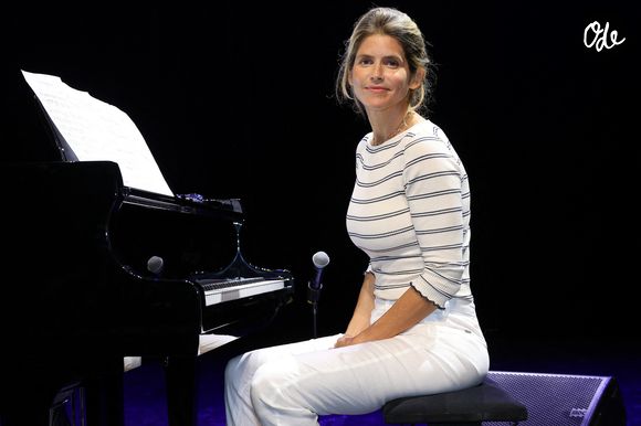 Alice Taglioni en concert au Théâtre d'Angoulême, lors de la 17ème édition du Festival du Film Francophone d'Angoulême (FFA). Le 31 août 2024
© Coadic Guirec / Bestimage