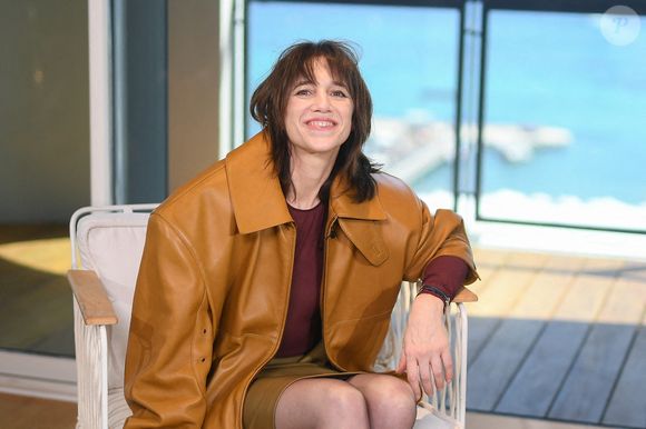 Charlotte Gainsbourg lors du photocall Kering Women in Motion Talk à l'hôtel Majestic dans le cadre du 78ème Festival de Cannes à Cannes, France, le 17 mai 2025. Photo par Lionel Urman/ABACAPRESS.COM