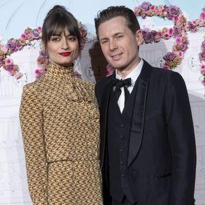 dont elle partage la vie depuis l'été 2019.

Clara Luciani et son compagnon Alex Kapranos - Photocall du 40ème Gala de Charité AROP (Association pour le Rayonnement de l'Opéra de Paris) à l'Opera Garnier à Paris le 27 février 2020. © Pierre Perusseau/Bestimage