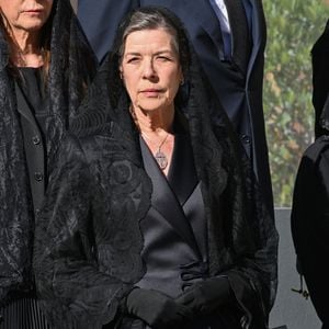 Caroline de Monaco avait choisi une robe

La princesse Caroline de Hanovre - Cérémonie de bienvenue pour le Pape Léon XIV au Palais Princier de Monaco suivie de la visite de courtoisie - Visite historique du pape Léon XIV à Monaco le 28 mars 2026. © Bruno Bebert - Dominique Jacovides / Bestimage