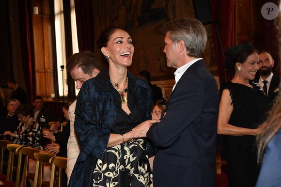 Emmanuel-Philibert de Savoie et Adriana Abascal semblent vouloir profiter du moment présent sans se poser de questions.

Emmanuel-Philibert de Savoie et Adriana Abascal au dîner de gala. Rome, Palazzo Ruspoli Dîner de gala pour le concert d'Omar Harfouch au Parlement italien. Italie. Photo par IPA/ABACAPRESS.COM
