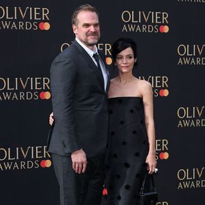 Lily Allen,David Harbour au photocall des "Olivier Awards" au Royal Albert Hall à Londres, le 10 avril 2022.
©AGENCE / BESTIMAGE