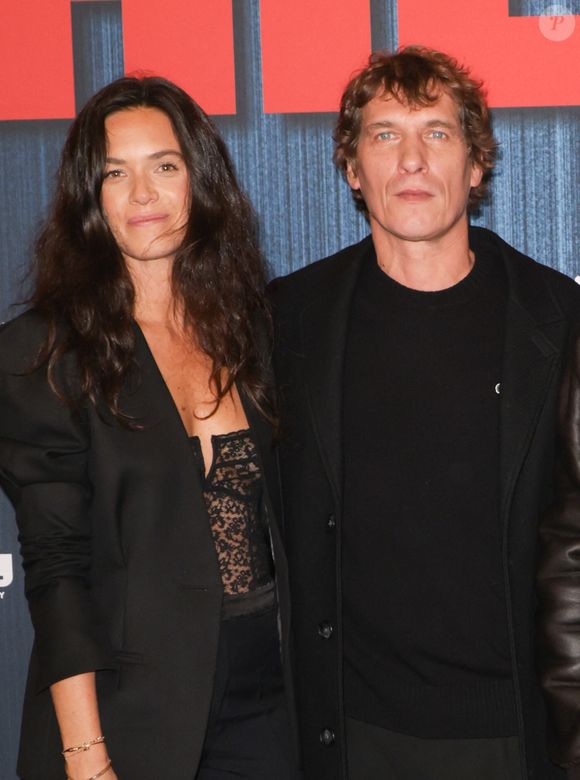 Le couple a dévoilé l'intérieur de son appartement parisien lors d'un récent reportage vidéo pour la chaîne The Socialite Family.

Capucine Martin et Cédric Jimenez - Avant-première du film "Chien 51" au cinéma le Grand Rex à Paris le 13 octobre 2025. © Coadic Guirec/Bestimage