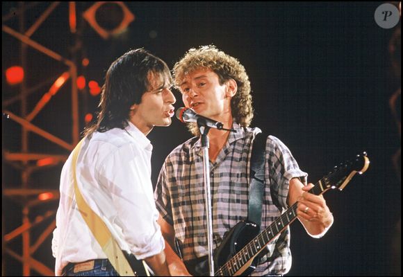 Sa carrière est étroitement liée à Jean-Jacques Goldman avec qui il a travaillé

Jean-Jacques Goldman et Michael Jones en 1987. © Bestimage