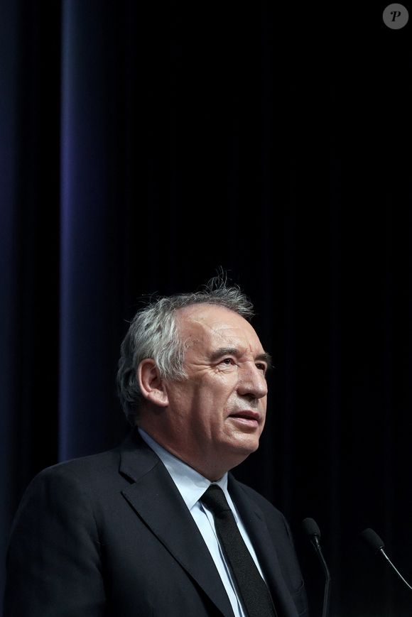 Info du 23/04/2025 - La fille du premier ministre, Hélène Perlant révèle dans Paris Match qu'elle a subi des sévices à Bétharram mais qu'elle n'en a jamais parlé - Info - François Bayrou vient d’être nommé Premier ministre - Info - François Bayrou relaxé dans l’affaire des assistants parlementaires européens du MoDem - Francois Bayrou lors de la réunion de lancement de la majorité présidentielle appelée Ensemble citoyens, réunissant des membres des partis politiques LREM, MoDem et Horizons, à la Mutualité, Paris, France, le 29 novembre 2021. © Stéphane Lemouton/Bestimage