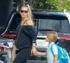 Anna Kournikova a confirmé cette heureuse nouvelle le 19 septembre dernier.

La joueuse de tennis Anna Kournikova a été aperçue à Miami, le ventre déjà légèrement arrondi, en compagnie de son fils Nicholas. @ Backgrid USA / Bestimage