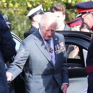 Le roi Charles III d’Angleterre aperçu pour la première fois depuis la révélation du départ d’Andrew et de Sarah Ferguson du Royal Lodge.
Backgrid UK/ Bestimage