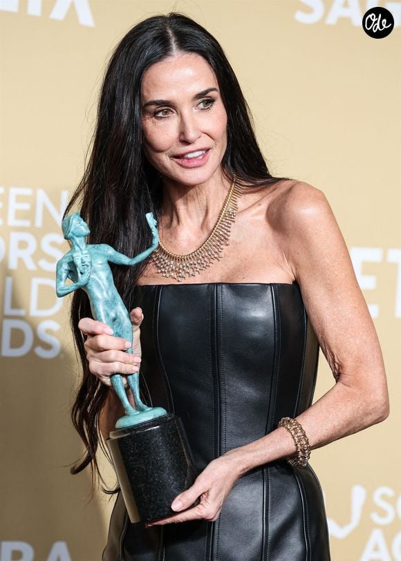 Demi Moore au photocall des lauréats (pressroom) de la 31ème édition des SAG Awards (Screen Actors Guild Awards) au Shrine Auditorium de Los Angeles, Californie, Etats-Unis, le 23 février 2025. © RALL/Backgrid USA/Bestimage