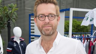 "18 oeuvres vendues ce matin" : La nouvelle vie d'Alexandre Delpérier, qui connait un franc succès loin de la télévision