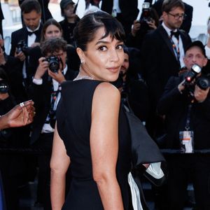 Vendredi 22 mai, la Croisette a vécu une montée des marches spectaculaire.
Leïla Bekhti - Montée des marches du film " Histoires de la nuit " lors du 79ème Festival International du Film de Cannes, le 21 mai 2026. © Jacovides-Moreau / Bestimage