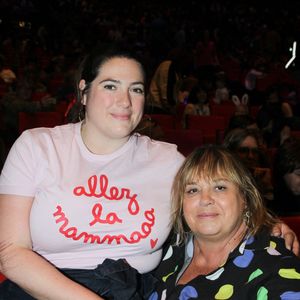 Exclusif - Michèle Bernier et sa fille Charlotte Gaccio - Personnalités au spectacle de Chantal Goya "50 ans d'amour" au palais des Congrès à Paris le 25 mai 2025.

© Philippe Baldini / Bestimage