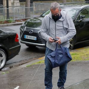 Éloigné des plateaux, Christophe Dechavanne a retrouvé un équilibre bien plus serein… auprès de ses animaux...

Christophe Dechavanne - Arrivées à l'enregistrement de l'émission "Vivement Dimanche Prochain" qui sera diffusée le 03 avril 2022 au studio Gabriel à Paris, France, le 29 mars 2022. © Christophe Clovis/Bestimage