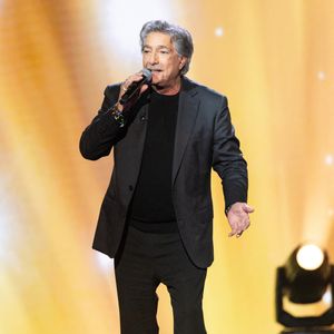 Exclusif - Frédéric François lors de l'enregistrement de l'émission "La Boîte à secrets", présentée par F.Bollaert et diffusée le 16 janvier 2026 sur France 3, dans les studios du Lendit à Saint-Denis, France, le 16 décembre 2025. © Cyril Moreau/Bestimage