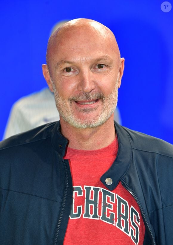 L'ancien footballeur va devoir faire ses preuves sur le parquet de TF1.

Frank Lebœuf lors de l'inauguration d'un magasin Intersport Paris République à Paris le 5 juin 2024.

© Veeren / Bestimage