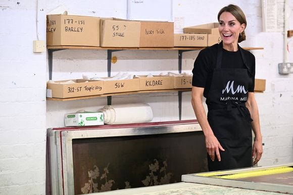 Catherine Kate Middleton, princesse de Galles,  visite Marina Mill, où une petite équipe produit des tissus selon la méthode traditionnelle de sérigraphie, à Cuxton, dans le Kent le 11 septembre 2025.

© Chris J Ratcliffe / Pool / Julien Burton / Bestimage