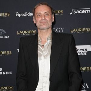 Augustin Trapenard - Photocall de la 31ème cérémonie des Lauriers de l'audiovisuel au théâtre Marigny à Paris le 10 février 2026. © Coadic Guirec/Bestimage