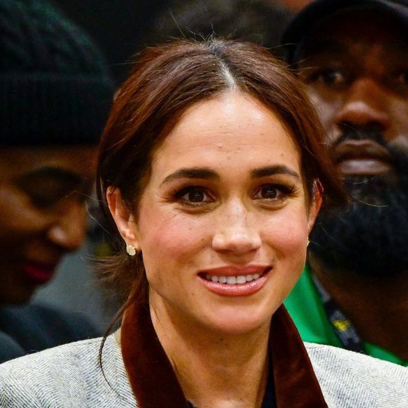 Meghan Markle est rentrée du Canada, en solo. 
Vancouver, CANADA - Le prince Harry et Meghan Markle font une apparition lors de la deuxième journée des Invictus Games Vancouver Whistler. 
©Backgrid USA / Bestimage