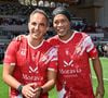 De nombreuses célébrités ont foulé la pelouse, dont l'animateur Nikos Aliagas, Tibo InShape, Paul Mirabel ou encore la légende Ronaldinho.

Nikos Aliagas et Ronaldinho lors du match de football caritatif au stade Louis II de Monaco opposant les Barbagiuans aux pilotes de l'équipe Nazionale Piloti dans le cadre de la "Racing Stars Football Cup" le 3 juin 2026.

© Bruno Bebert / Bestimage