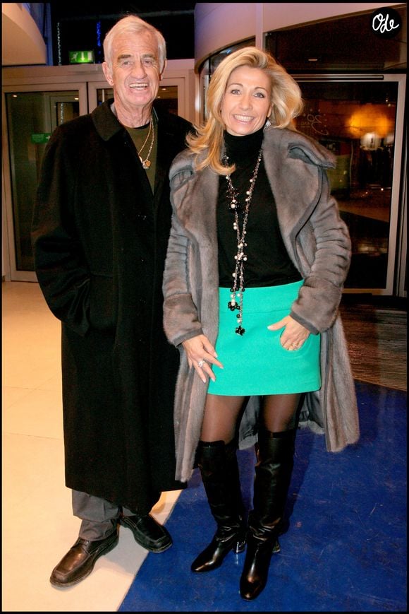 Jean-Paul Belmondo et Natty assistent au spectacle "Laurent Gerra flingue en musique", au Palais des Congrès de Paris en 2007.

© RINDOFF-GUIREC / BESTIMAGE