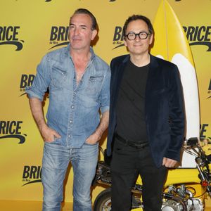Jean Dujardin et James Huth lors de la projection spéciale pour célébrer les 20 ans de Brice de Nice en présence de l'équipe du film au Grand Rex à Paris, France, le 6 avril 2025. © Coadic Guirec/Bestimage