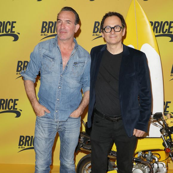 Jean Dujardin et James Huth lors de la projection spéciale pour célébrer les 20 ans de Brice de Nice en présence de l'équipe du film au Grand Rex à Paris, France, le 6 avril 2025. © Coadic Guirec/Bestimage
