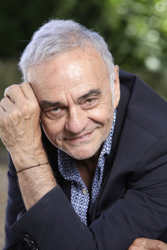 Hier il est intervenu sur BFMTV pour évoquer la fermeture prochaine de la dernière discothèque du nom de Macumba

Exclusif - Rendez-vous avec Jean-Pierre Mader lors de la 6ème édition des écrivains "La forêt des livres" à Chanceaux près Loches. Le 25 août 2024
© Cédric Perrin / Bestimage