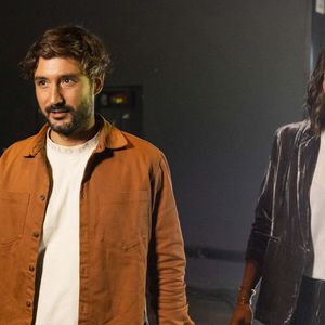 Le chanteur et l'ancienne nageuse se sont mis en couple en 2015

Exclusif - Jeremy Frerot et sa femme Laure Manaudou - Backstage - Enregistrement de l'émission "La Chanson secrète 11" à Paris, diffusée le 24 juin sur TF1. Le 15 janvier 2022
© Cyril Moreau / Bestimage