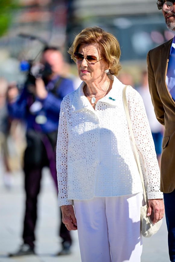 “Quand on vous transporte par hélicoptère à l’hôpital national, il y a de quoi être inquiet”, admet le fils de la reine Sonja de Norvège

Le roi Frederik et la reine Mary de Danemark se promènent le long du port d'Oslo, avec la reine Sonja de Norvège, le prince Haakon de Norvège et la princesse Mette-Marit de Norvège, le 15 mai 2024. Backgrid USA / Bestimage