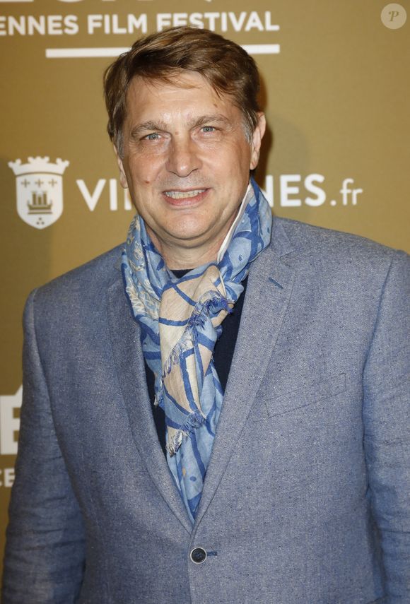 Près de quarante personnalités y sont imitées par Didier Gustin. 
Didier Gustin - Ouverture du 4ème Vincennes Film Festival: Au delà de l 'écran à Vincennes. © Marc Ausset-Lacroix/Bestimage