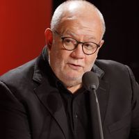 Nouveau départ au sein du groupe RMC-BFM : à 61 ans, une grande voix tire sa révérence après 37 ans de services