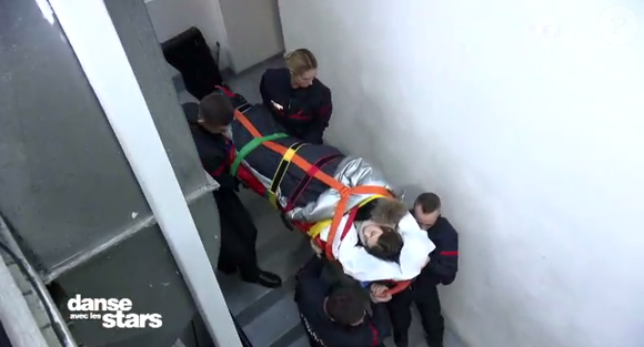 La lourde chute d'Iris Mittenaere pendant les répétitions de "Danse avec les stars", le 20 novembre 2018.