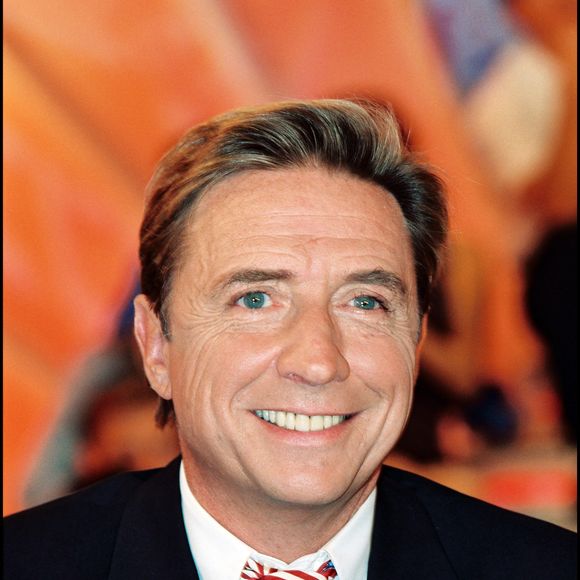 Pascal Sevran sur un plateau de télévision

COADIC GUIREC / BESTIMAGE