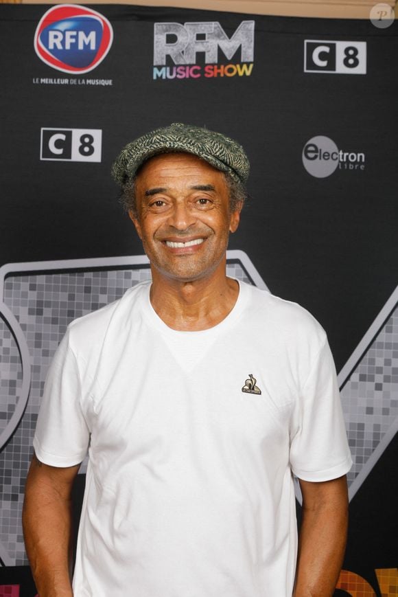 Pour rappel la dépression, qui touche "trois millions" de Français selon Santé publique France, est un trouble mental qui se manifeste par une perte d’intérêt, une fatigue persistante et une profonde tristesse. 

Exclusif - Yannick Noah - Photocall du concert RFM Music Show sur le parvis de l'Hôtel de Ville de Levallois Perret. Le 18 juin 2022.  © Christophe Clovis / Bestimage