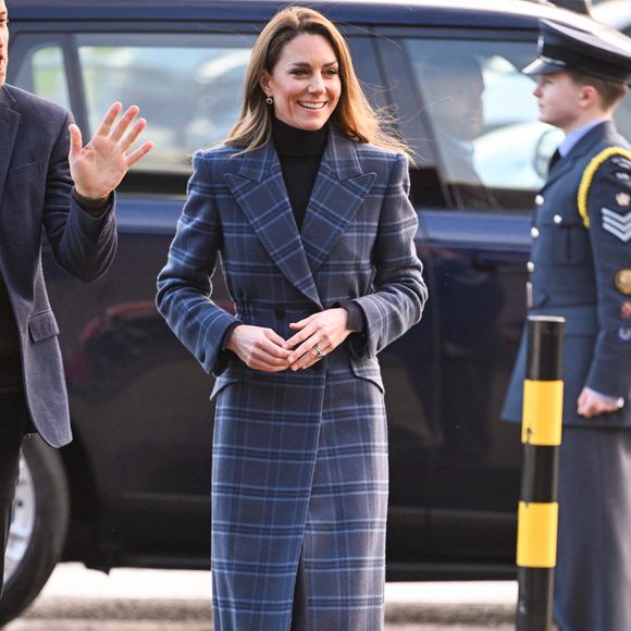 Le prince William, prince de Galles, et Catherine (Kate) Middleton, princesse de Galles, arrivent pour visiter l'Académie nationale de curling à Stirling, Royaume Uni, le 20 janvier 2026. Cover Images via ZUMA Press / Bestimage/Bestimage
