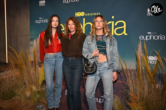 Dans une interview accordée à Rewell Mag, elle a révélé avoir retrouvé l'amour.

Aurélie Saada et ses filles - Première de la série "Euphoria - Saison 3" au cinéma Le Grand Rex à Paris, le 26 avril 2026.

© Gédéon Taïeb/Bestimage