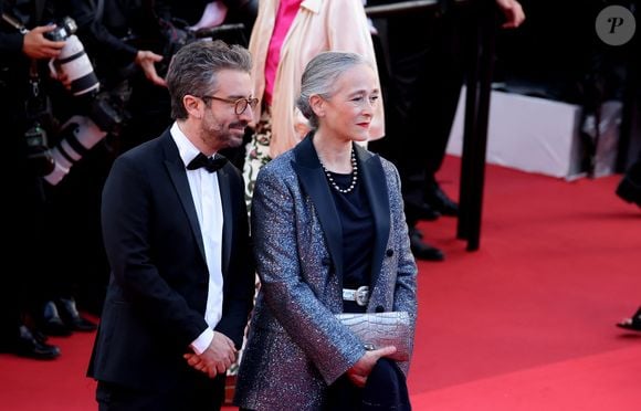 Dans une interview, Stéphane Sitbon-Gomez a reconnu que Samuel Etienne "fait bien son travail d'animateur"

Stéphane Sitbon Gomez, Delphine Ernotte - Montée des marches du film « Vie privée » lors du 78ème Festival International du Film de Cannes, au Palais des Festivals à Cannes. Le 20 mai 2025
© Jacovides-Moreau / Bestimage