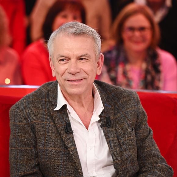 Mais aussi Philippe Torreton

Exclusif - Philippe Torreton - Enregistrement de l'émission Vivement dimanche au studio Rive gauche, presentée par Michel Drucker . Diffusion sur France 3 le 22 février 2026 © Guillaume Gaffiot/Bestimage