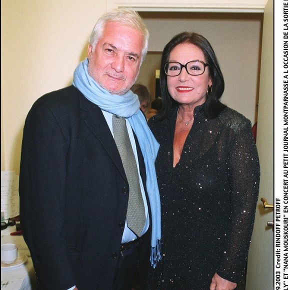 Jean-Claude Brialy et Nana Mouskoury en concert au Petit Journal - Montparnasse à l'occasion de la sortie de son album "Nana Swing" - 2003. (BERTRAND RINDOFF PETROFF / BESTIMAGE).