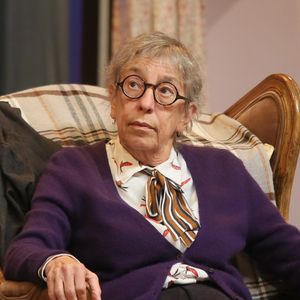 La comédienne partageait son temps entre les Deux-Sèvres et le Portugal.

 Anémone sur scène lors de la représentation de la pièce "Les noeuds au mouchoir" dans le cadre de la soirée hommage dédiée aux 50 ans de carrière d'Anémone au Palais des Glaces à Paris, le 29 novembre 2017.
© CVS/Bestimage