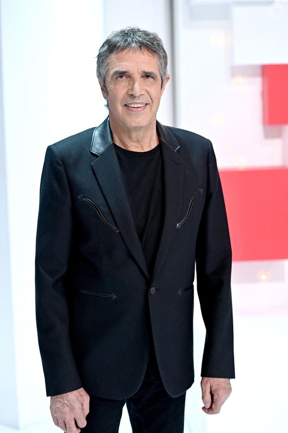 Julien Clerc au studio Gabriel le 3 avril 2022.

© Guillaume Gaffiot / Bestimage