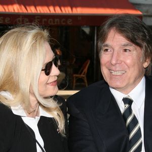 Sylvie Vartan et son mari Tony Scotti assistent au vernissage de l'exposition du photographe Jean-Marie Perier à Paris, France, le 4 juin 2009. Photo Denis Guignebourg/Abaca