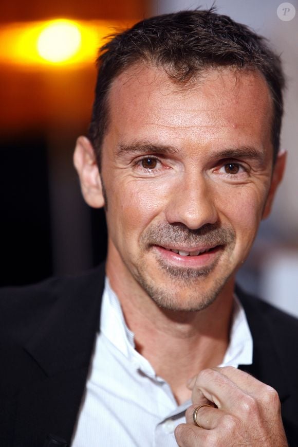 Portrait de Franck Thilliez. photo par CEDRIC PERRIN / BESTIMAGE