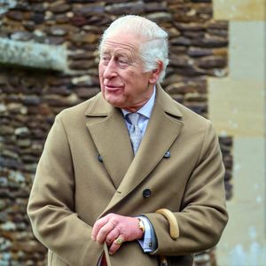 "Son dévouement et son humilité ont été une source d’inspiration pour beaucoup", a également ajouté le fils de la défunte reine Elizabeth II

Le roi Charles III d'Angleterre - La famille royale britannique se rend à la messe de Noël à Sandringham le 25 décembre 2024.