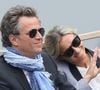 Entre examens et incertitudes, la découverte de la maladie a bousculé le quotidien et les certitudes du couple.

Anne-Sophie Lapix et son mari Arthur Sadoun dans les tribunes des internationaux de France de tennis de Roland Garros à Paris, le 9 juin 2019. 

© Jacovides-Moreau/Bestimage