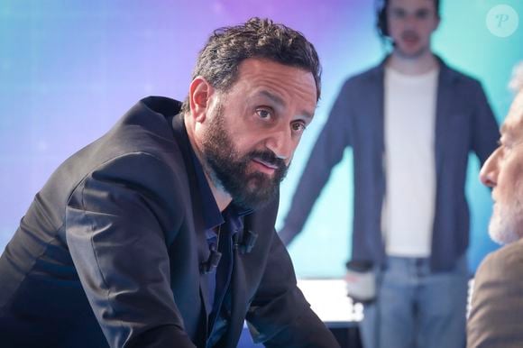 Exclusif - Cyril Hanouna, sur le plateau de de l’émission « TPMP » présentée par C.Hanouna et diffusée en direct sur C8, Paris, France. © Jack Tribeca / Bestimage