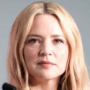 Bien avant de filer le parfait amour avec Niels Schneider, Virginie Efira a été en couple et même mariée à un autre acteur. 

Virginie Efira en conférence de presse pour le film "Vie Privée" (Hors Compétition) lors du 78ème Festival International du Film de Cannes, France. © Estelle Carlier/Pool/Bestimage