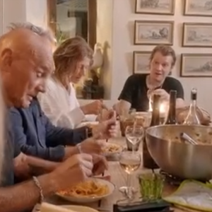 Bénabar ouvre les portes de sa maison dans l'émission "Mon côté sud"