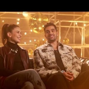 En plus de DALS, Lucie Bernardoni continue de faire répéter les élèves de la Star Academy

Lucie Bernardoni et Christophe Licata sur le plateau de Danse avec les stars le 30 janvier 2026. Capture d'écran/TF1