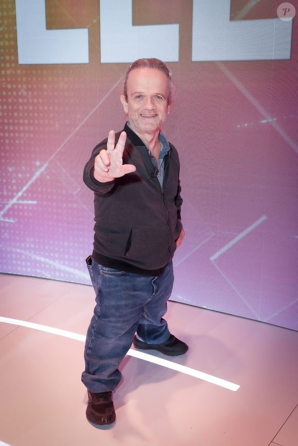 Il a vécu cette expérience comme une “belle aventure”.

André Bouchet dit Passe Partout ( Fort Boyard ) sur le plateau de TBT9 présenté par C.Hanouna, et diffusé en direct sur W9, Paris, France, le 09 mars 2026. © Jack Tribeca / Bestimage