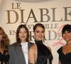 Les Miss France ont fait sensation. Entre robe noire classique, ensemble vert à carreaux et pantalon en cuir, nos reines de beauté ont rivalisé d'audace stylistique.

Indira Ampiot (Miss France 2023), Camille Cerf (Miss France 2015), Hinaupoko Deveze (Miss France 2026) et Clémence Botino (Miss France 2020) - Première du film "Le Diable s'habille en Prada 2" au cinéma Le Grand Rex à Paris, le 27 avril 2026.
© Guirec Coadic/Bestimage